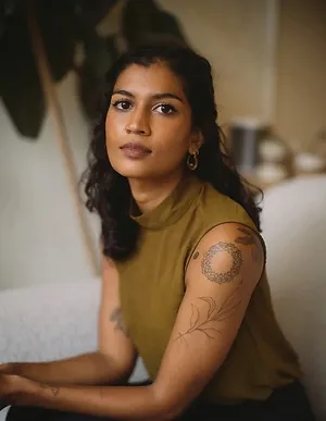Janika Oza photo by Yi Shi